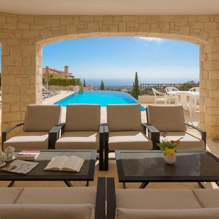 Resitour - Perneri Four Bedroom Villa Paphos Eksteriør billede